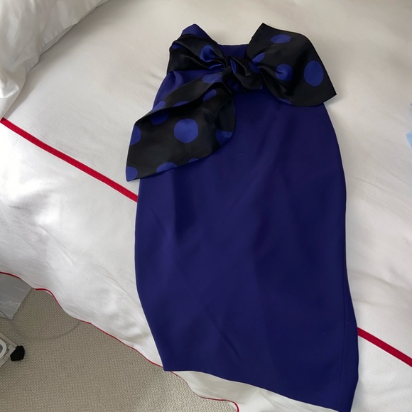 Dramatic midi skirt - Picture 10 of 10